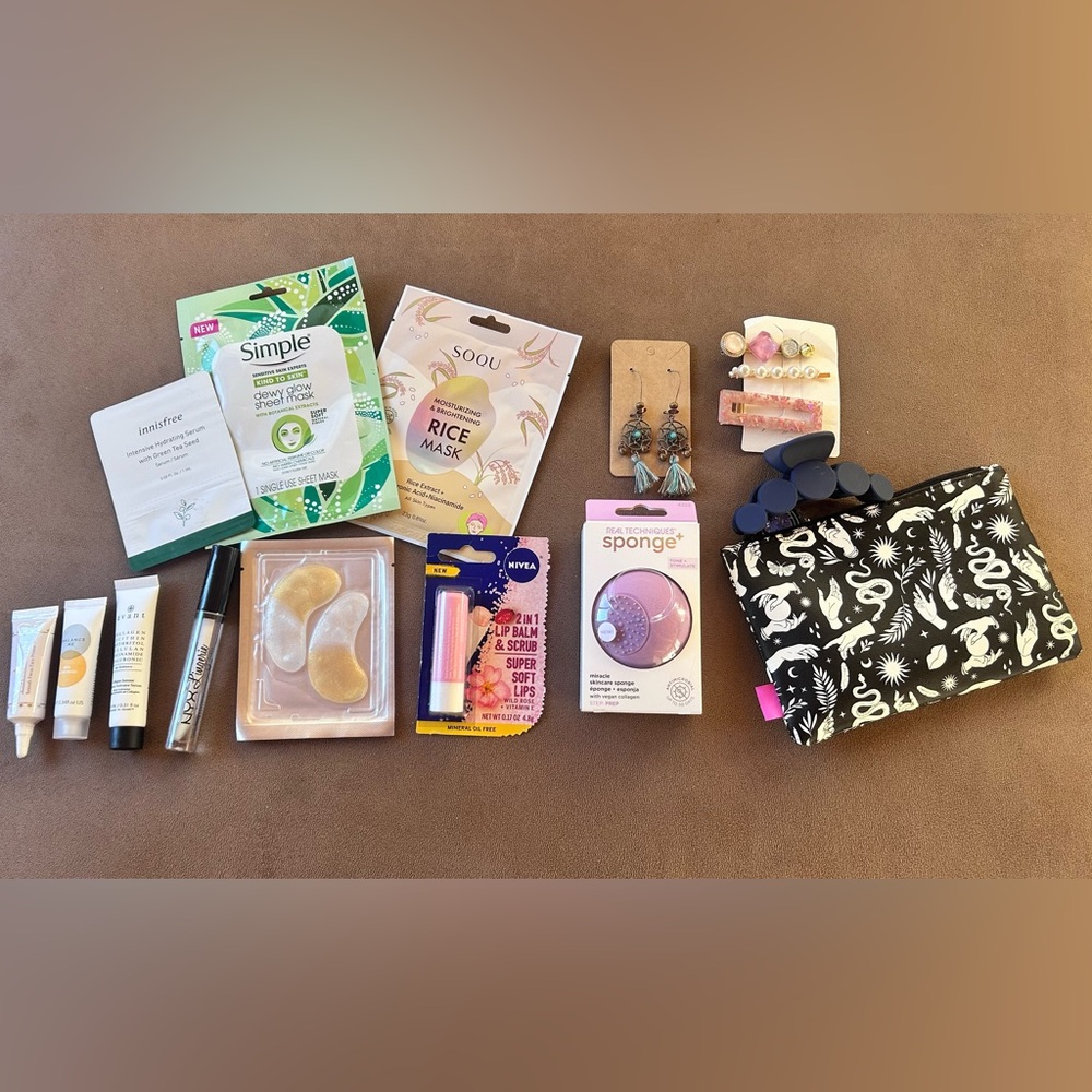 Skincare Makeup Accessories 14 Piece Bundle with Bag Gift Travel Set